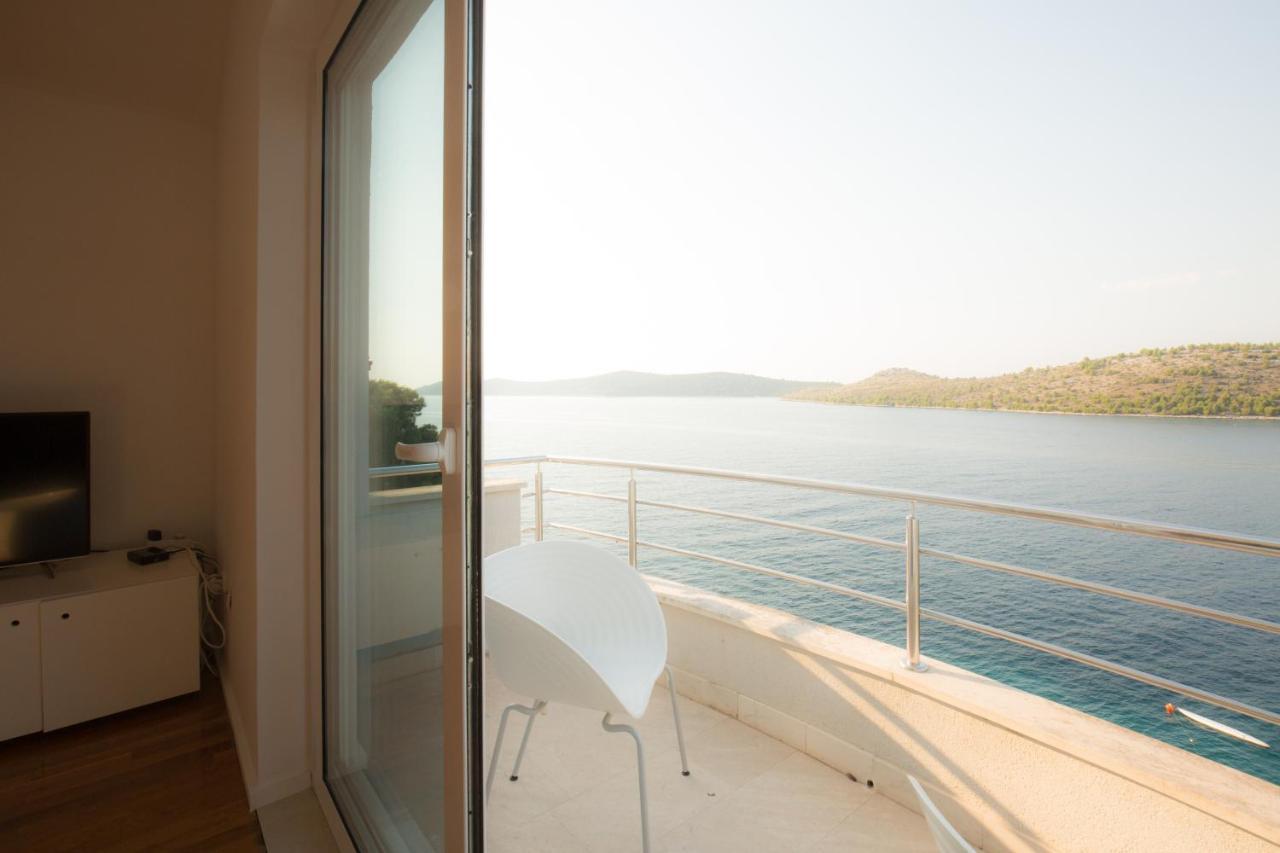 Vila Visnjic Grebastica Exterior photo